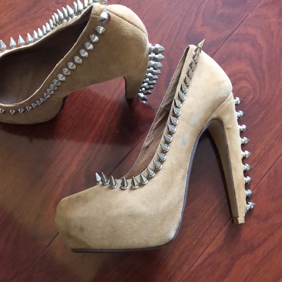Jeffrey Campbell spiked tan pumps - Picture 3 of 5